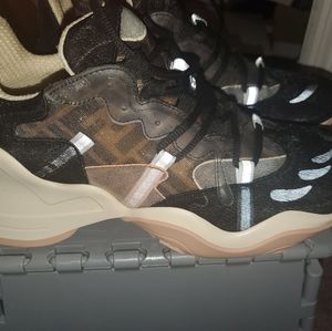 Fendi Women Sneakers Size 39 (8.5)